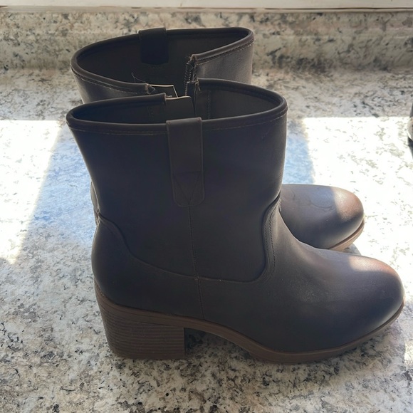 Dr. Scholl’s brown boots size 8.5. - Picture 1 of 4